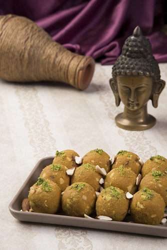 DRY FRUIT BESAN LADOO